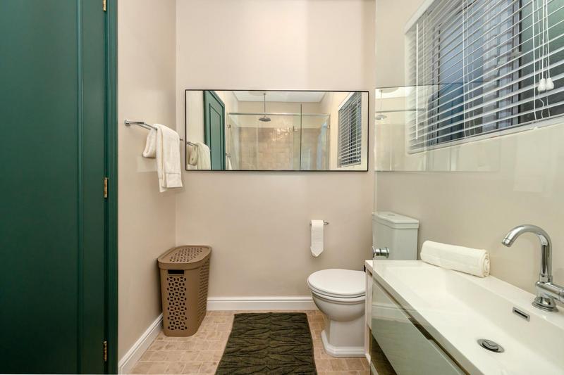 To Let 2 Bedroom Property for Rent in Sea Point Western Cape